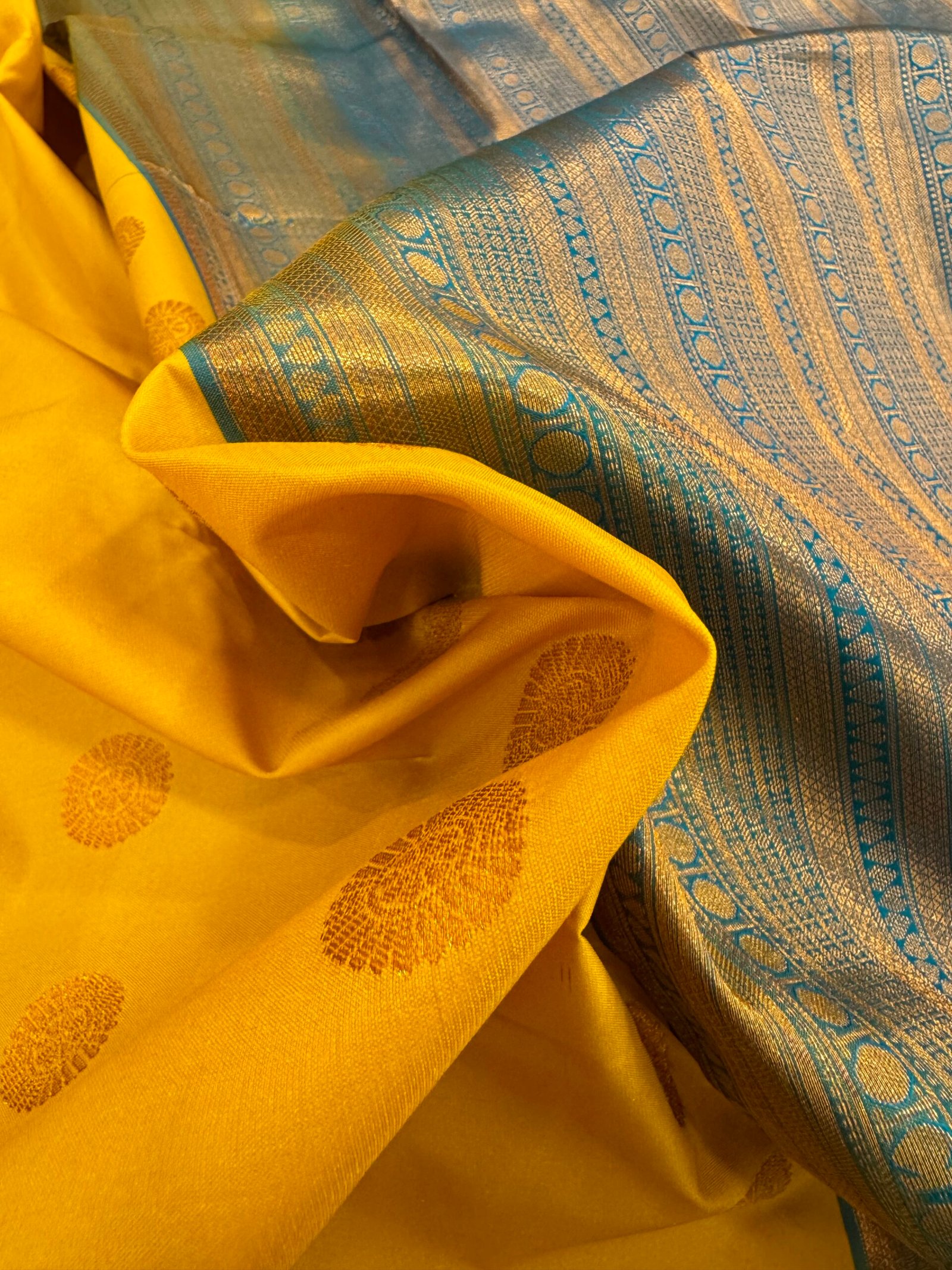 kanjivaram tissue silk - Image 2